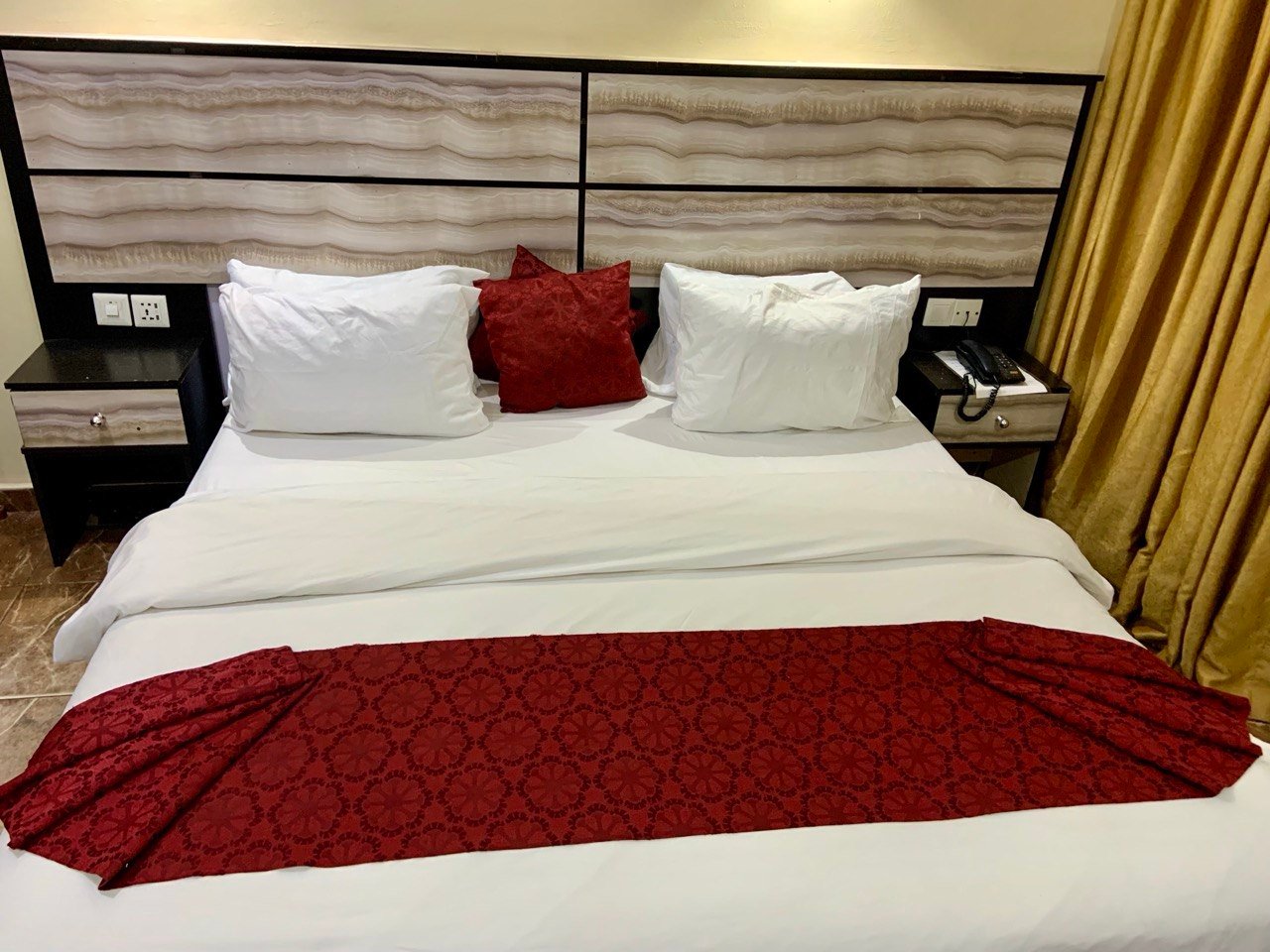 Executive Suite Image 1