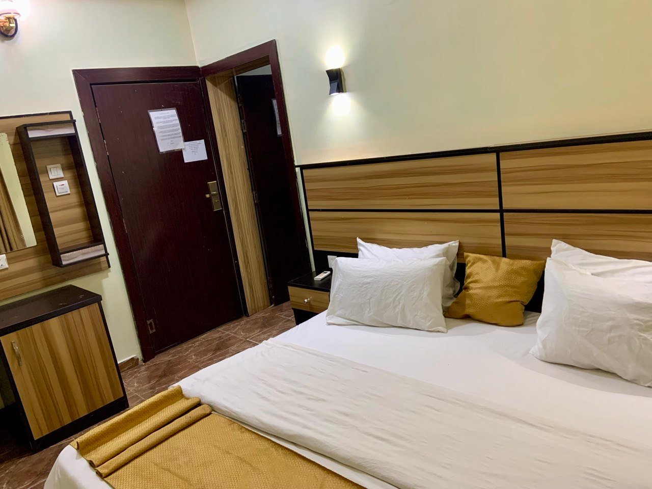 Super-Executive Room